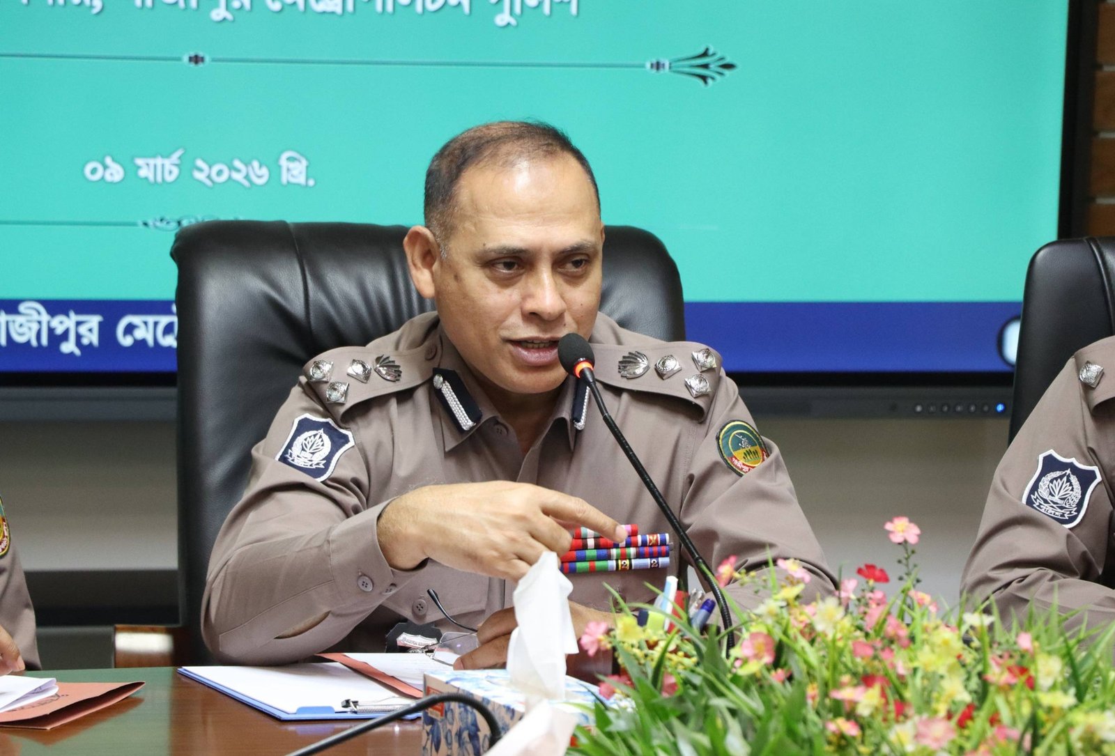 ঘরমুখী মানুষের নিরাপদ ঈদ যাত্রায় নির্দেশনা দিলেন জিএমপি কমিশনার ইসরাইল হাওলাদার