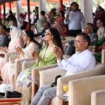 স্বাধীনতা দিবসে কুচকাওয়াজ পরিদর্শন করলেন…