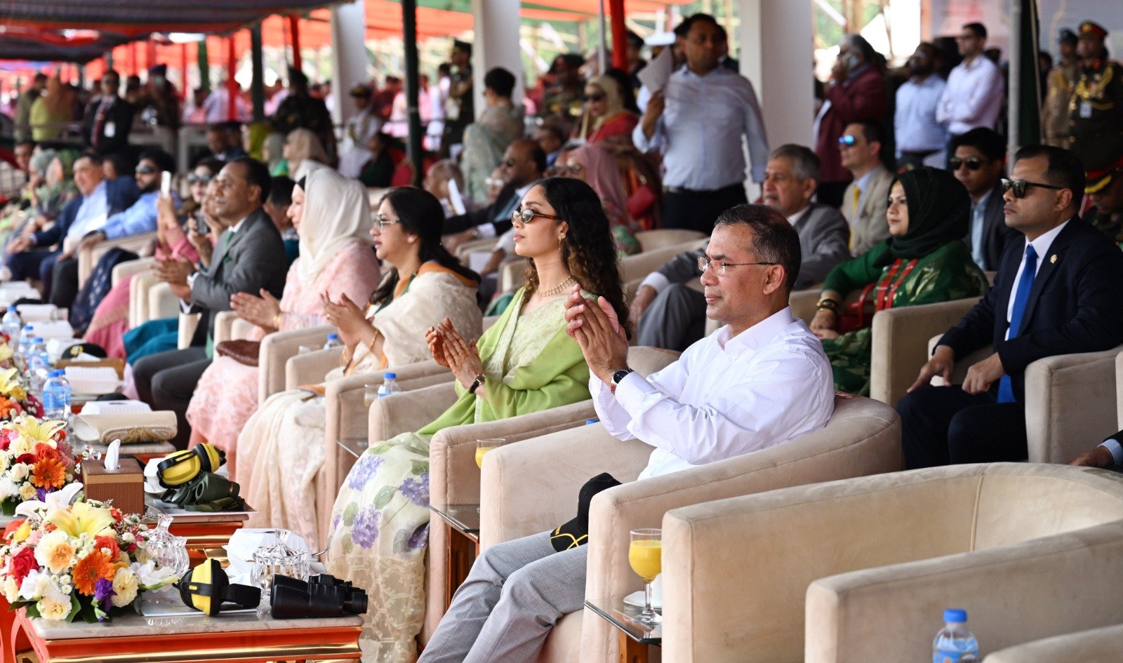 স্বাধীনতা দিবসে কুচকাওয়াজ পরিদর্শন করলেন রাষ্ট্রপতি ও প্রধানমন্ত্রী