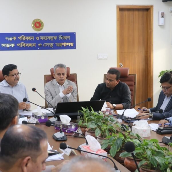 নিরাপদ ঈদযাত্রায় সর্বোচ্চ প্রস্তুতি, চাঁদাবাজি ও অতিরিক্ত ভাড়া রোধে…