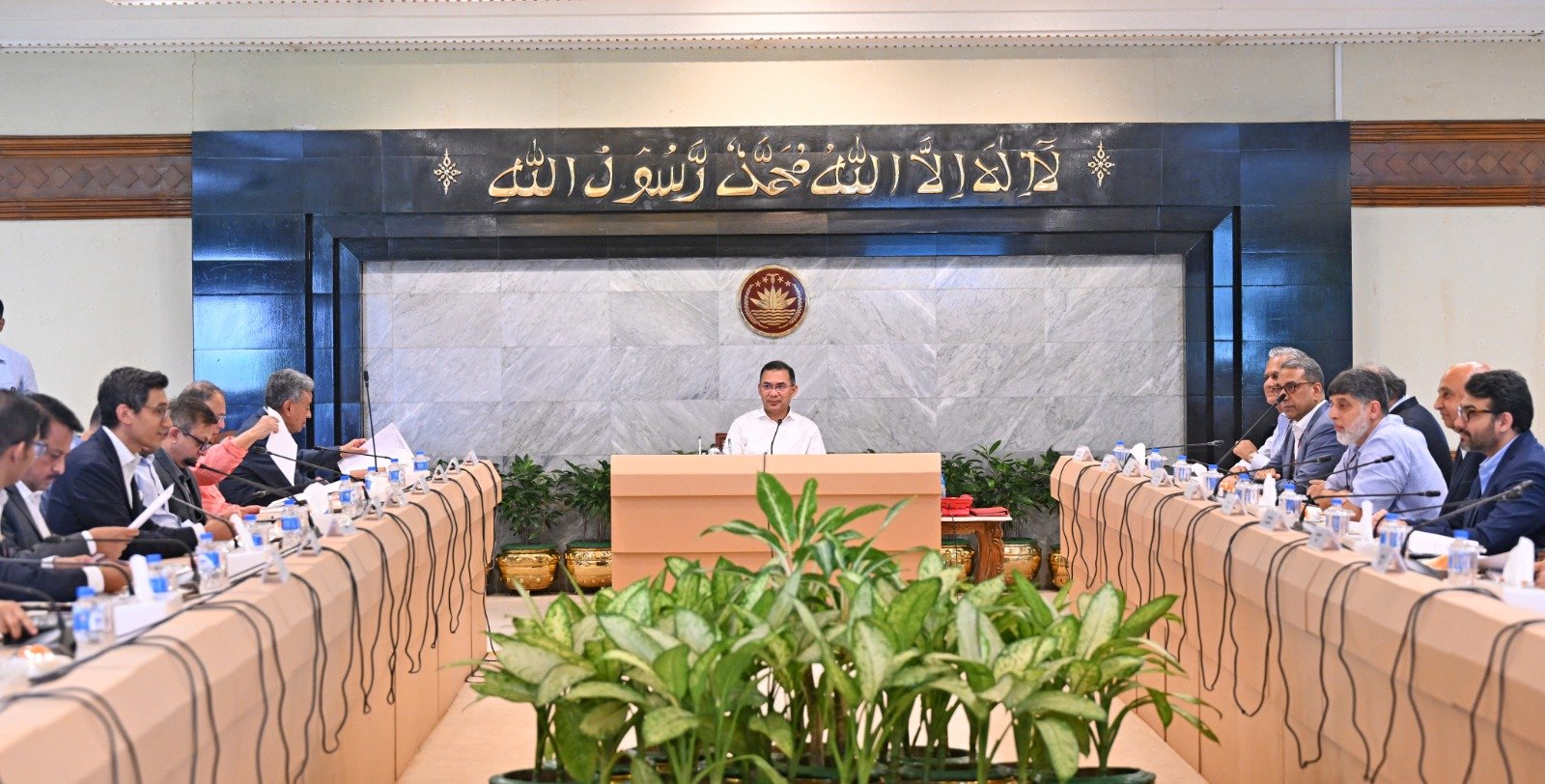 বেসরকারি খাতের উদ্যোক্তাদের নিয়ে বৈঠক করেছেন প্রধানমন্ত্রী তারেক রহমান