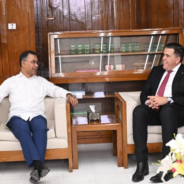 প্রধানমন্ত্রী তারেক রহমানের সঙ্গে সৌজন্য সাক্ষাৎ করলেন অস্ট্রেলিয়ার সংসদীয় প্রতিনিধি দল