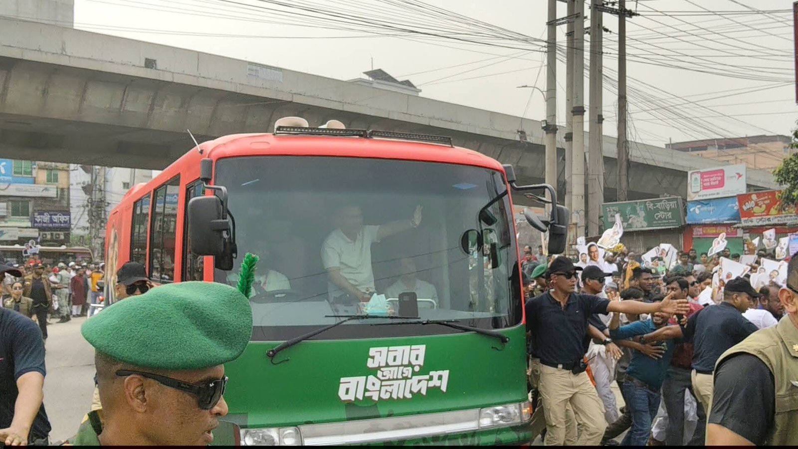 ভোগড়া বাইপাসে প্রধানমন্ত্রী তারেক রহমানকে গণসংবর্ধনা