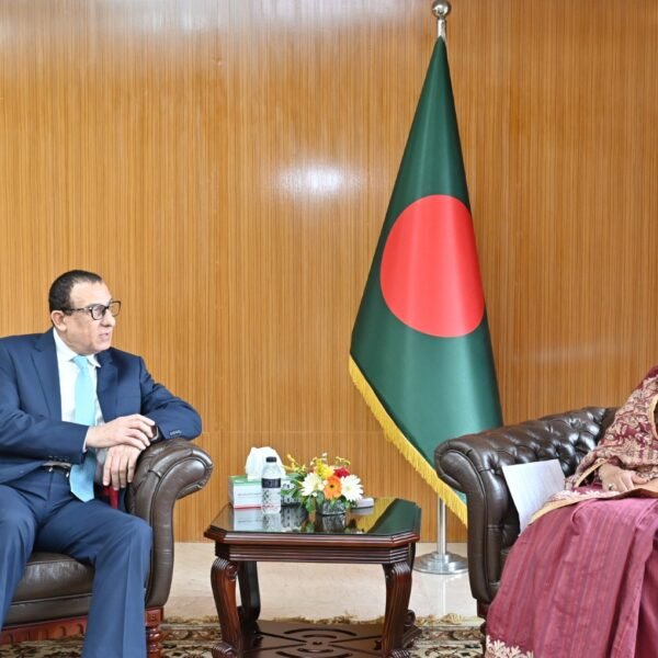 পররাষ্ট্র প্রতিমন্ত্রীর সঙ্গে সৌজন্য সাক্ষাৎ করলেন ফিলিস্তিনের রাষ্ট্রদূত