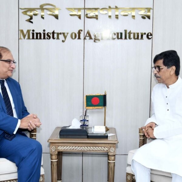 বাংলাদেশকে কৃষি যন্ত্রপাতি রপ্তানিতে আগ্রহী পাকিস্তান