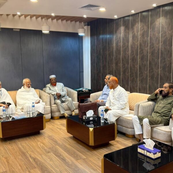 পবিত্র হজ্জ পালনের উদ্দেশ্যে ঢাকা ত্যাগ করলেন বিরোধীদলীয় নেতা…