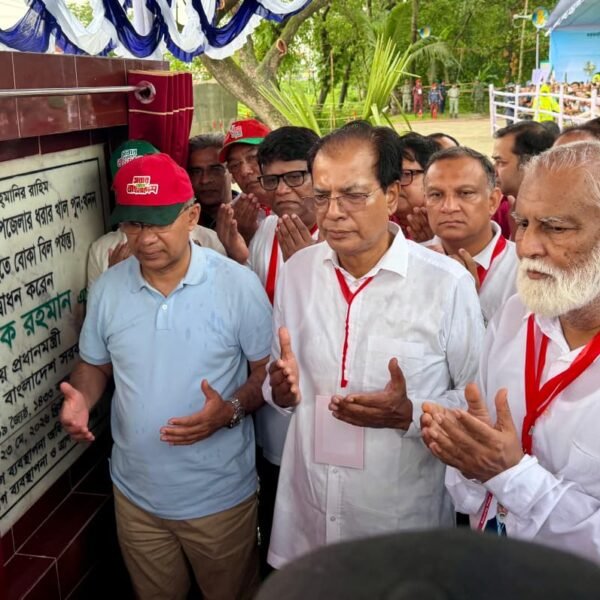 ময়মনসিংহের ত্রিশালে বৈলর খাল পুনঃখনন কার্যক্রমের উদ্বোধন করলেন প্রধানমন্ত্রী তারেক রহমান