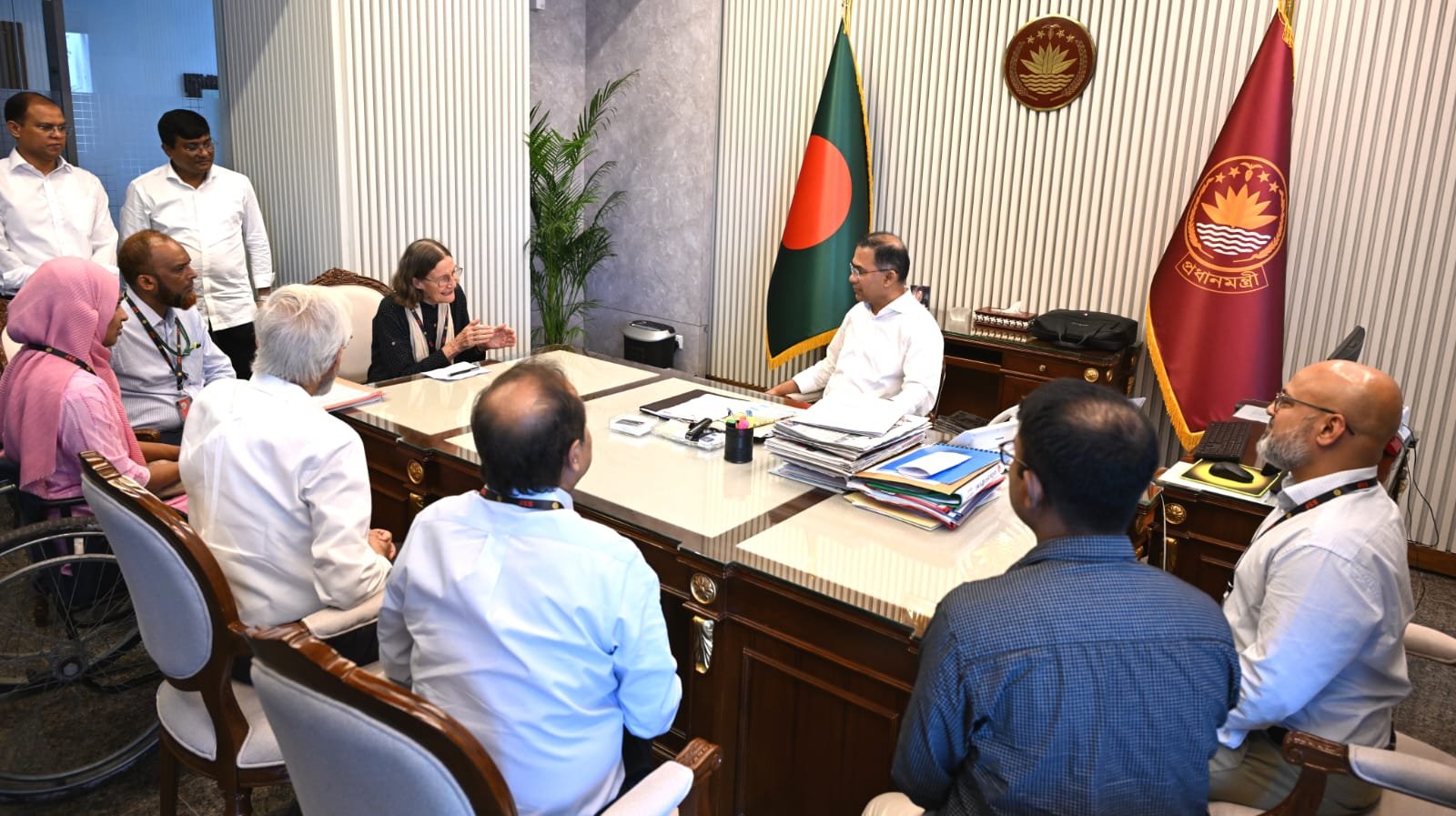প্রধানমন্ত্রীর তারেক রহমান-এর সঙ্গে সৌজন্য সাক্ষাৎ করলেন সিআরপি প্রতিনিধিদল