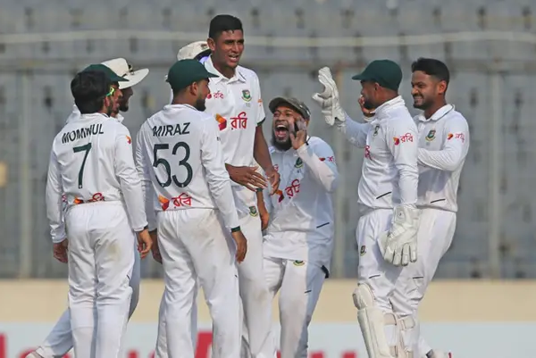 ঘরের মাঠে পাকিস্তানের বিপক্ষে প্রথম টেস্ট ম্যাচে জয় পেলো&hellip;