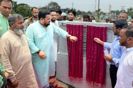 হতদরিদ্রদের স্বাবলম্বী করতে কাজ করেছে সরকার: ভূমি&hellip;