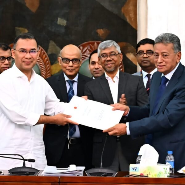 মন্ত্রিপরিষদের বিশেষ সভায় ২০২৬-২৭ অর্থবছরের জাতীয় বাজেট অনুমোদন দিলেন প্রধানমন্ত্রী তারেক রহমান