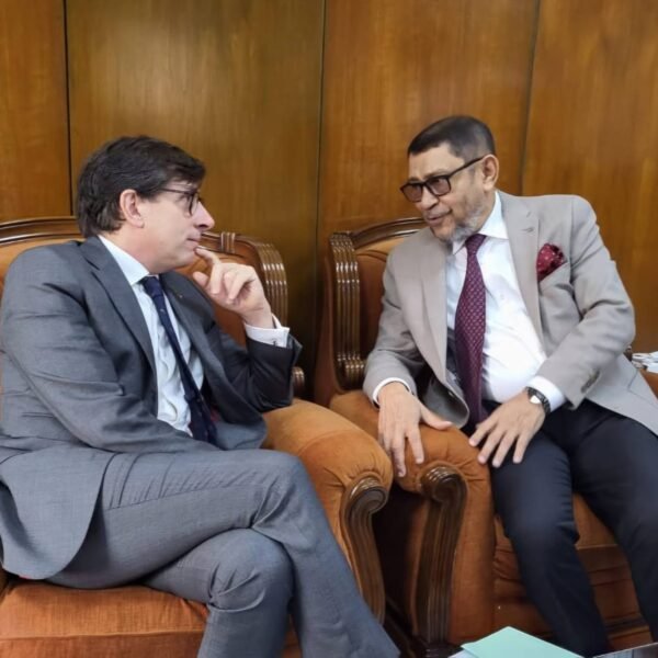 উদীয়মান স্বাস্থ্য চ্যালেঞ্জ মোকাবিলায় বাংলাদেশকে সহযোগিতার আশ্বাস ফ্রান্সের