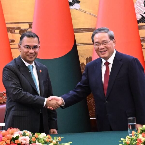 চীনের প্রধানমন্ত্রী লি ছিয়াংয়ের সঙ্গে বৈঠকে প্রধানমন্ত্রী তারেক রহমান-এর&hellip;