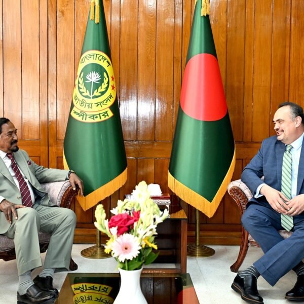 স্পীকারের সাথে ঢাকায় নিযুক্ত মার্কিন রাষ্ট্রদূত এর সৌজন্য সাক্ষাৎ অনুষ্ঠিত