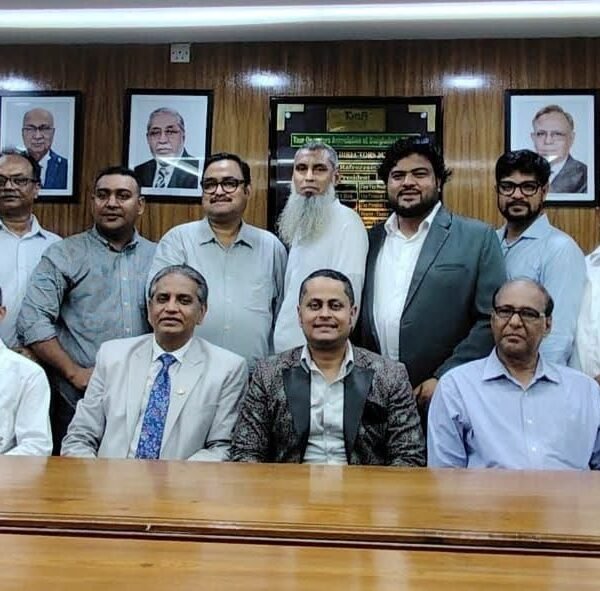 মোহাম্মদ হানিফের নেতৃত্বে টোয়াবের নতুন পরিচালনা পর্ষদের আনুষ্ঠানিক দায়িত্ব গ্রহণ