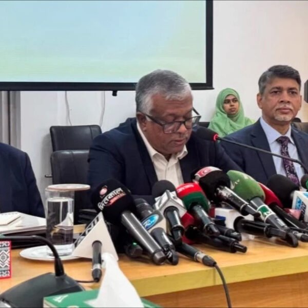 মালয়েশিয়া ও চীন সফরে যাচ্ছেন প্রধানমন্ত্রী তারেক রহমান, গুরুত্বপূর্ণ বৈঠক ও দ্বিপক্ষীয় আলোচনার পরিকল্পনা
