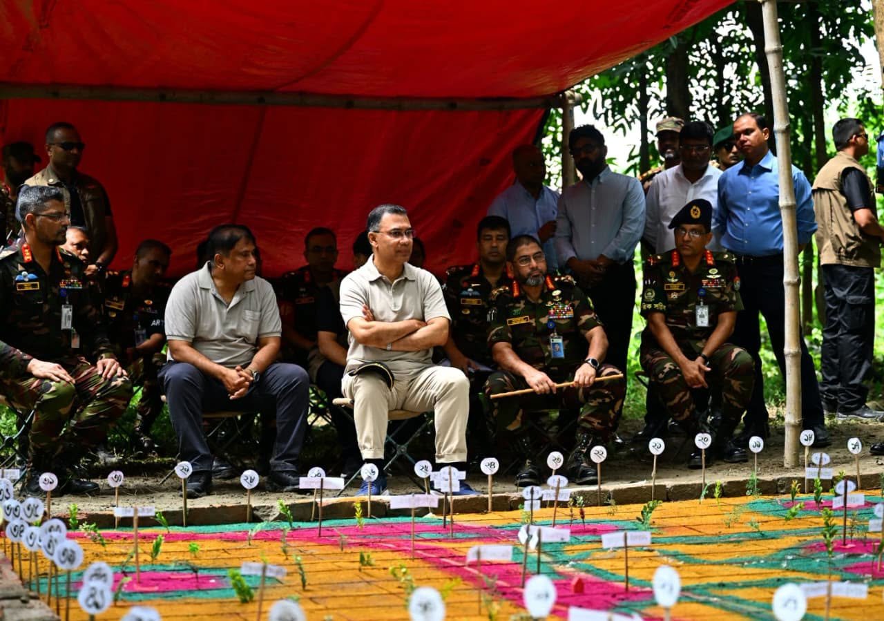 সেনাবাহিনীর গ্রীষ্মকালীন মহড়া আকস্মিক পরিদর্শনে প্রধানমন্ত্রী তারেক রহমান