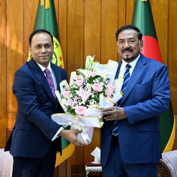 রাষ্ট্রপতির দায়িত্বভার গ্রহণ উপলক্ষে স্পিকারকে ফুলেল শুভেচ্ছা