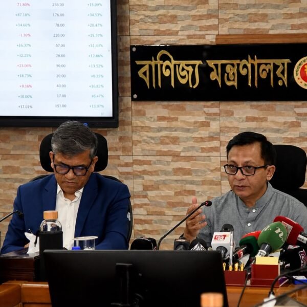রপ্তানিতে ৬৩ দশমিক ৪ বিলিয়ন ডলারের লক্ষ্য নির্ধারণ, ১৫&hellip;