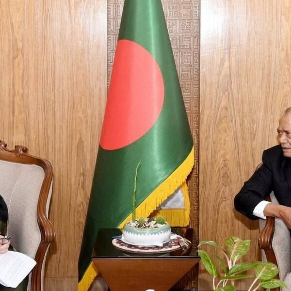 শিশুদের জলবায়ু ঝুঁকি মোকাবিলায় অগ্রাধিকার দেওয়ার আহ্বান পরিবেশ, বন…