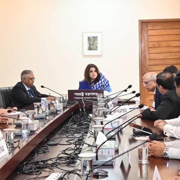 পররাষ্ট্র প্রতিমন্ত্রীর সঙ্গে সৌজন্য সাক্ষাৎ করলেন ভারতীয় শিল্প প্রতিনিধিদল