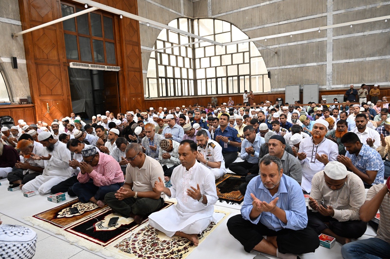 প্রয়াত সাবেক অস্থায়ী রাষ্ট্রপতি ও স্পীকার ব্যারিস্টার জমির উদ্দিন সরকারের রুহের মাগফেরাত কামনায় দোয়া ও মিলাদ মাহফিলে ভারপ্রাপ্ত স্পীকারের অংশগ্রহণ