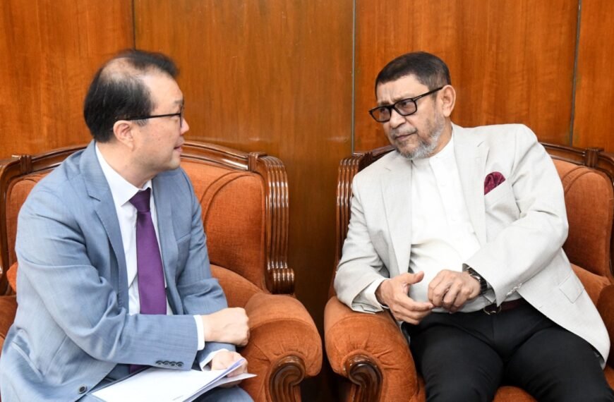 স্বাস্থ্যমন্ত্রীর সঙ্গে সৌজন্য সাক্ষাৎ করলেন&hellip;