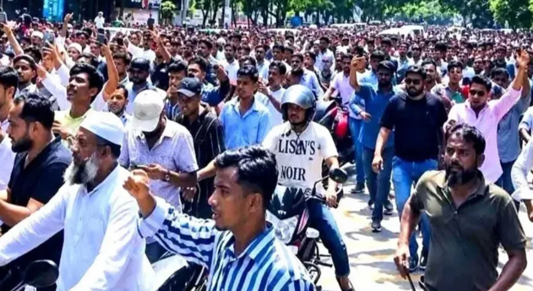 গুলশানে কার্যক্রম নিষিদ্ধ আওয়ামী লীগের ঝটিকা মিছিল, গ্রেপ্তার ৩২