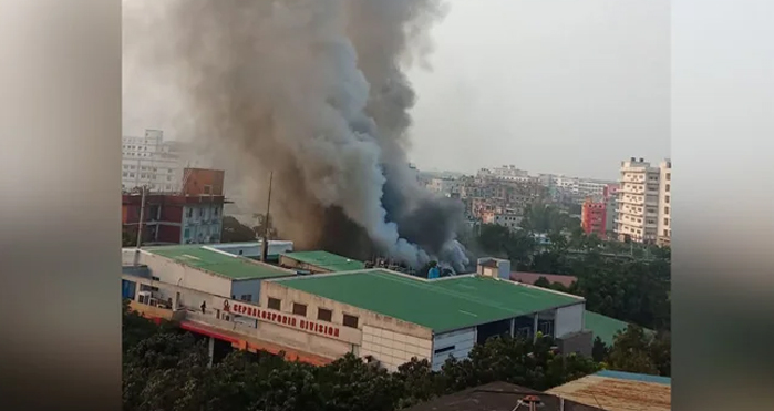 কালিয়াকৈরে ইবনে সিনা ফার্মাসিউটিক্যালসে আগুন, নিয়ন্ত্রণে ফায়ার&hellip;